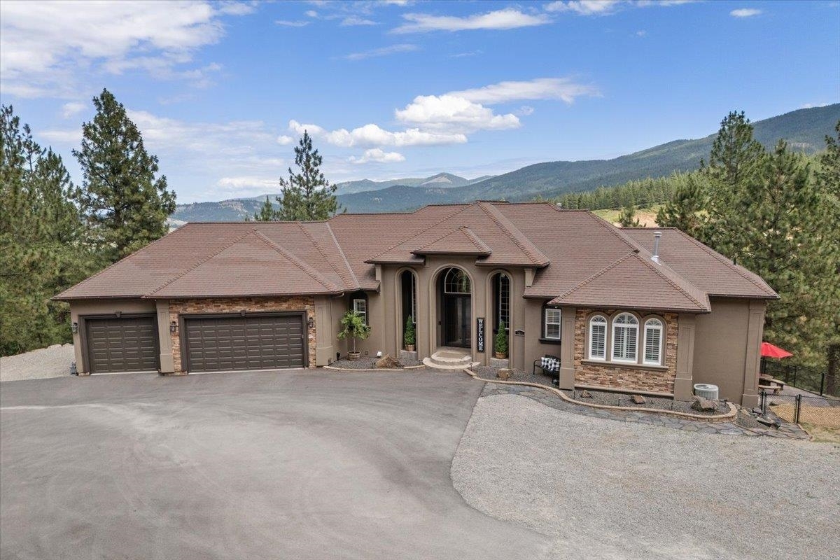 Property Photo: 7105 S Saddle Ridge Ln WA 99016