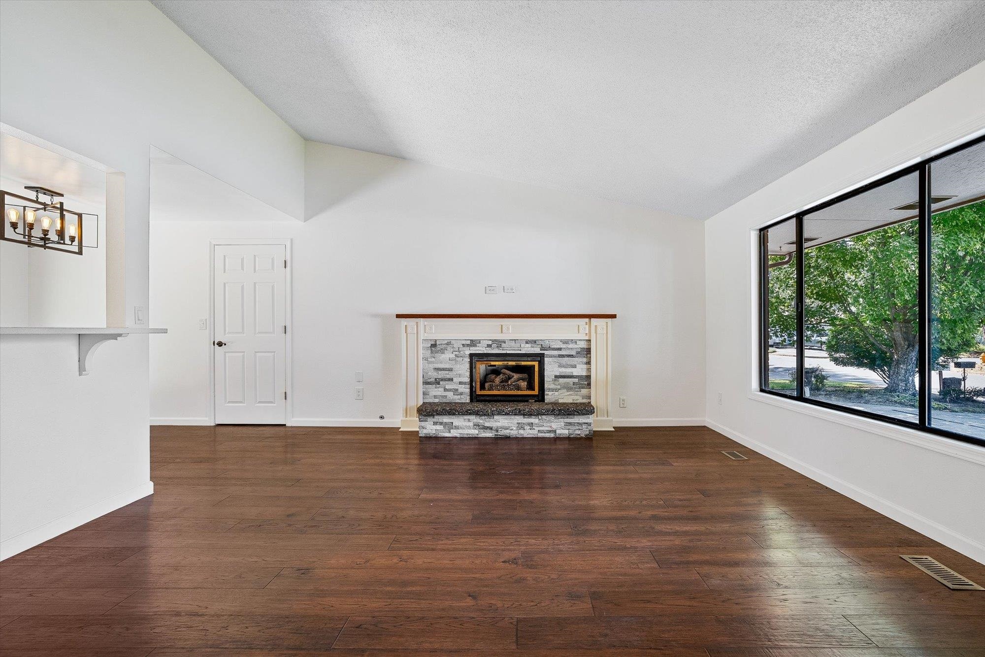 Property Photo: 317 E Eaton Ave WA 99218