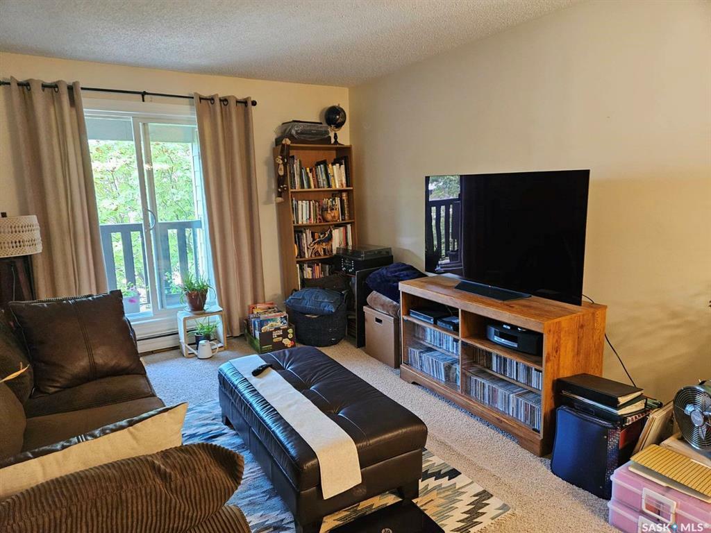 Property Photo: 425 115th Street E 1734 SK S7N 2E5