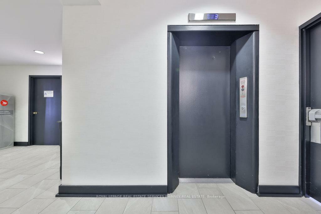 Property Photo: 4198 Dundas Street W 102 ON M8X 1Y6