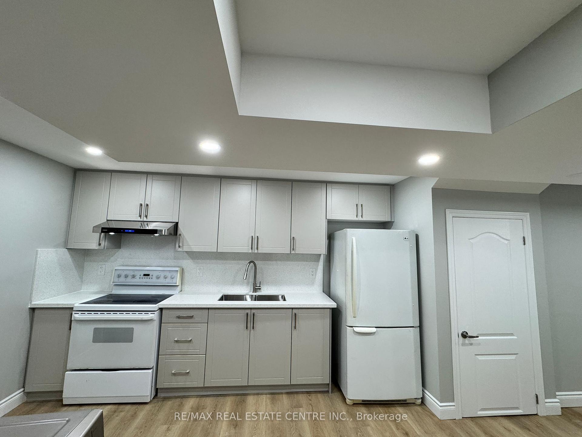 Property Photo: 1537 Wheatcroft Drive ON L1L 0W5