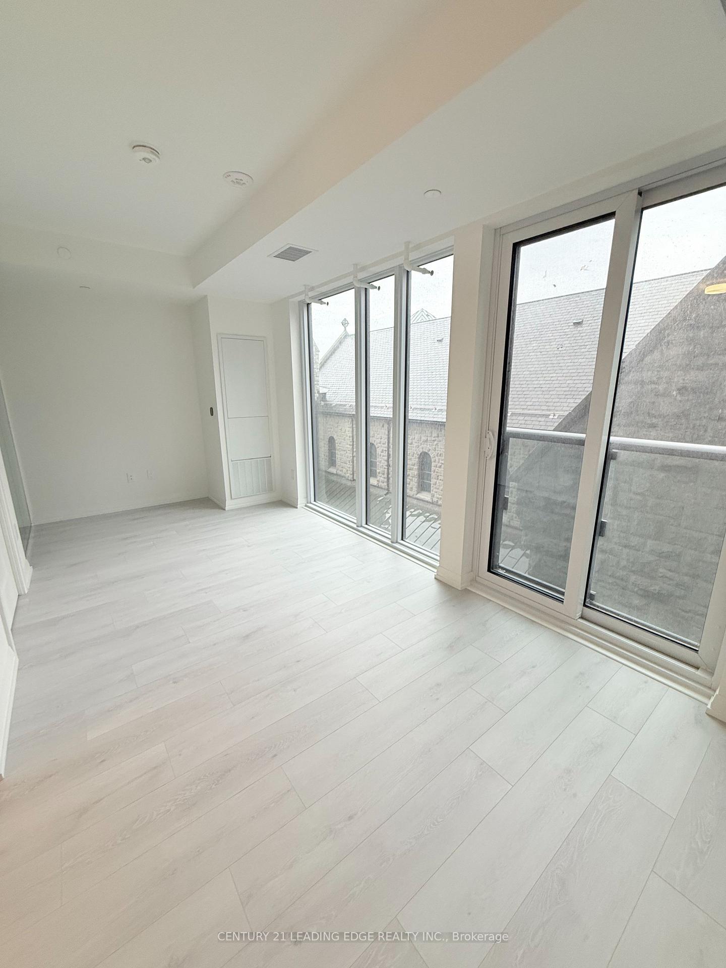Property Photo: 280 Dundas Street W 514 ON M5T 1V4
