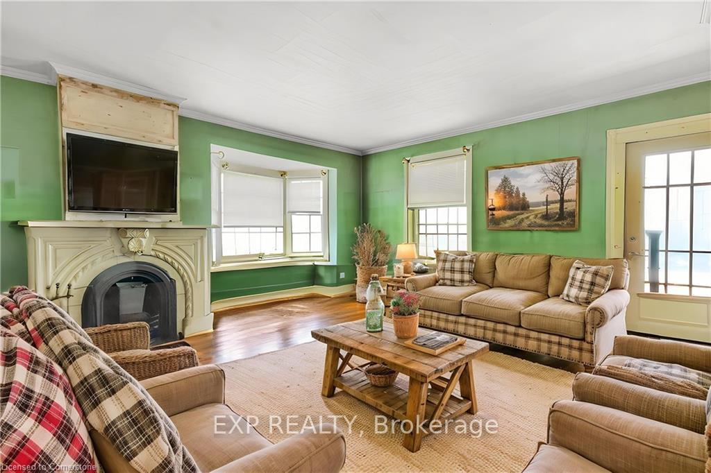 Property Photo: 36 Elgin Street ON N3B 1Y3