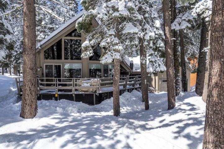 Property Photo: 13635 Swiss Lane CA 96161