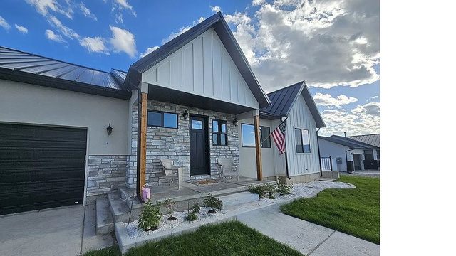 Property Photo: 225 W 400 S UT 84627