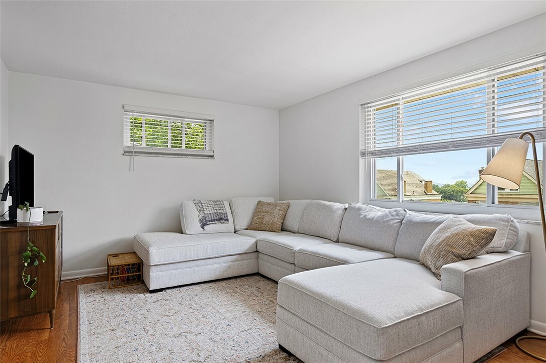 Property Photo: 550-552 Forest Avenue PA 15202
