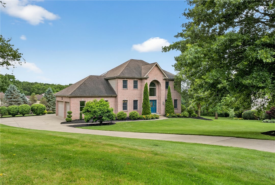 Property Photo: 128 Alana Dr PA 16056