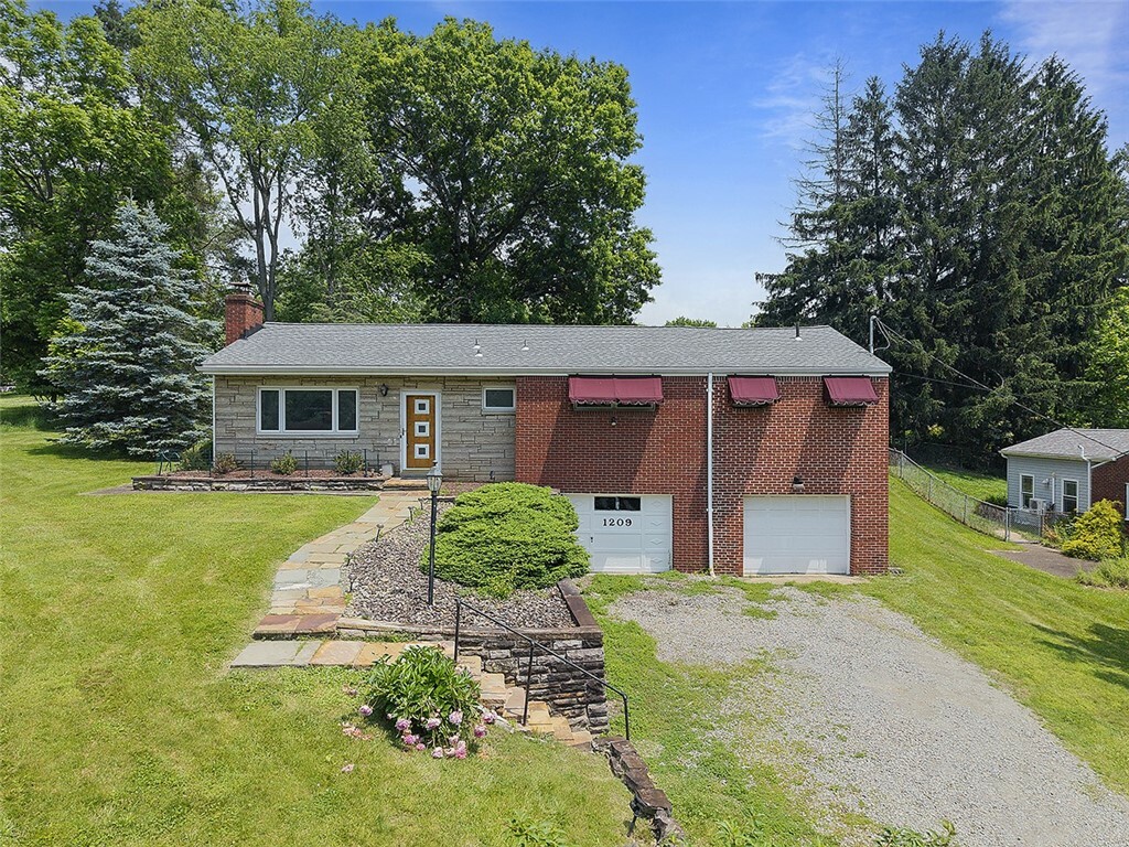 Property Photo: 1209 Phillippi Ave PA 15102