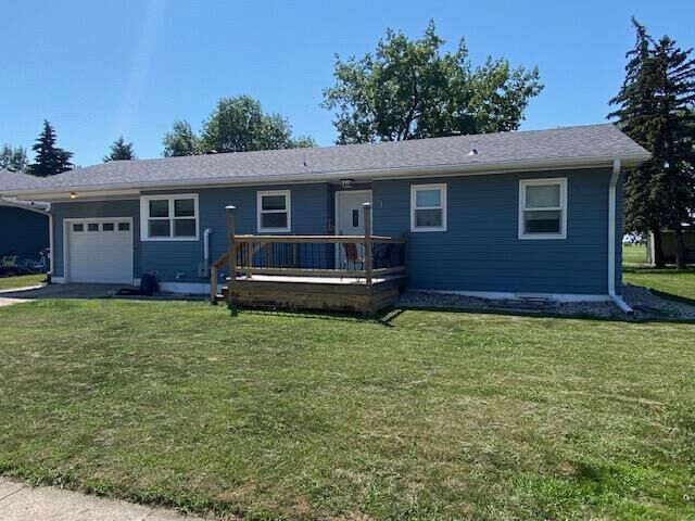 Property Photo:  301 11th St  SD 57451 