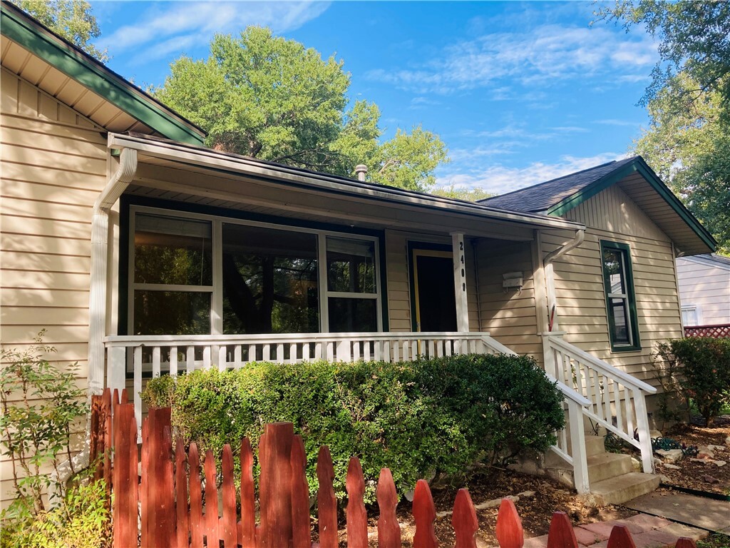 Property Photo: 2400 W 7th Street TX 78703