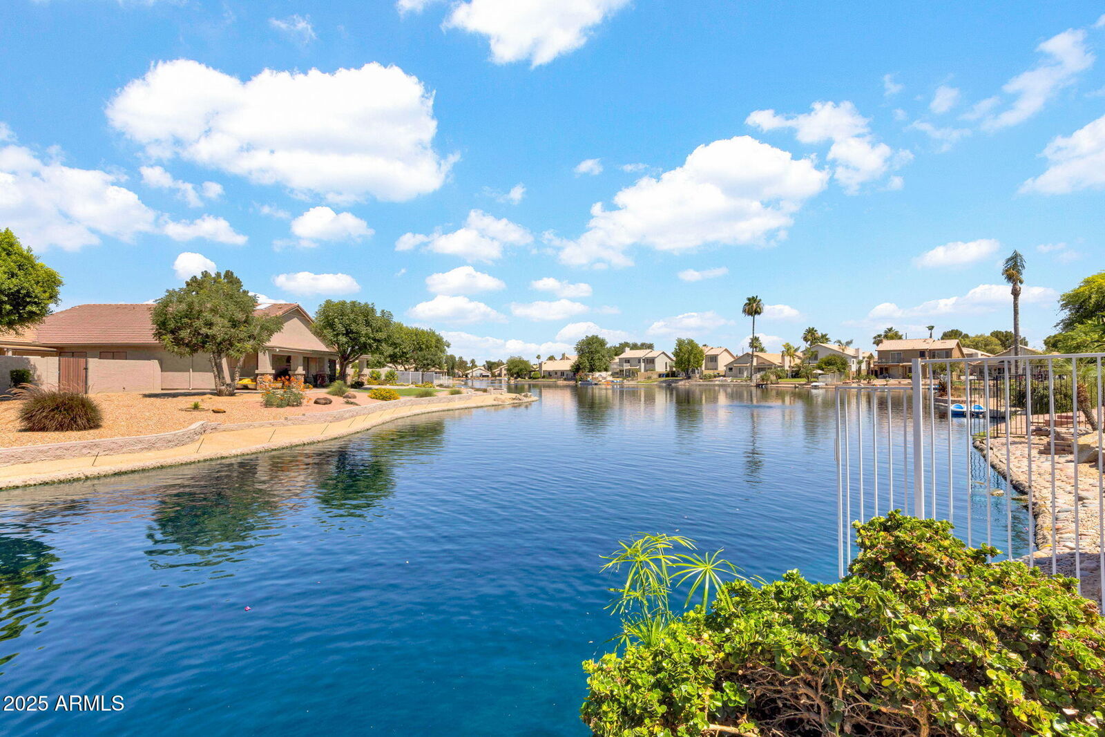 Property Photo:  217 S Crosscreek Drive  AZ 85225 