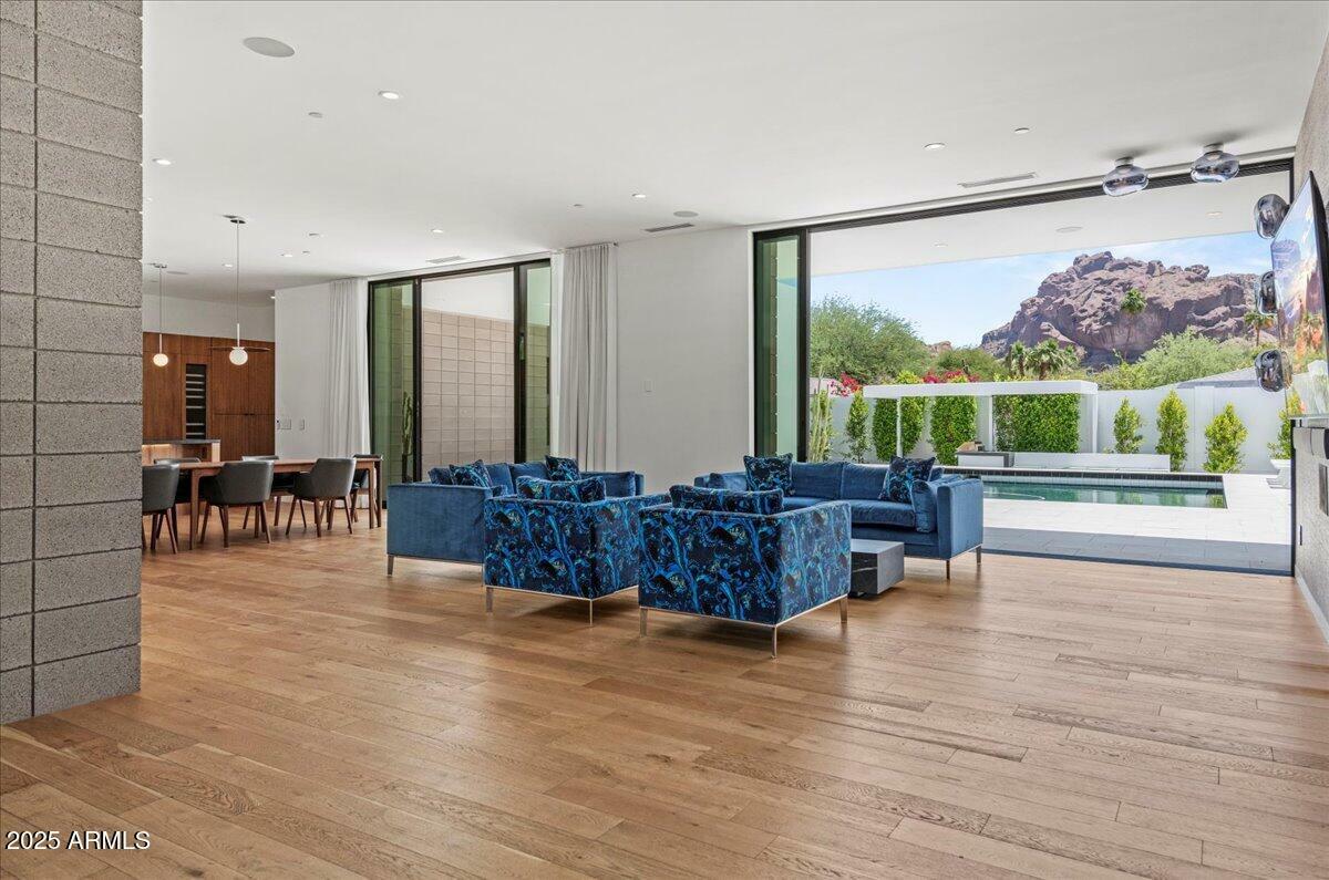 Property Photo: 5301 N 43rd Street AZ 85018