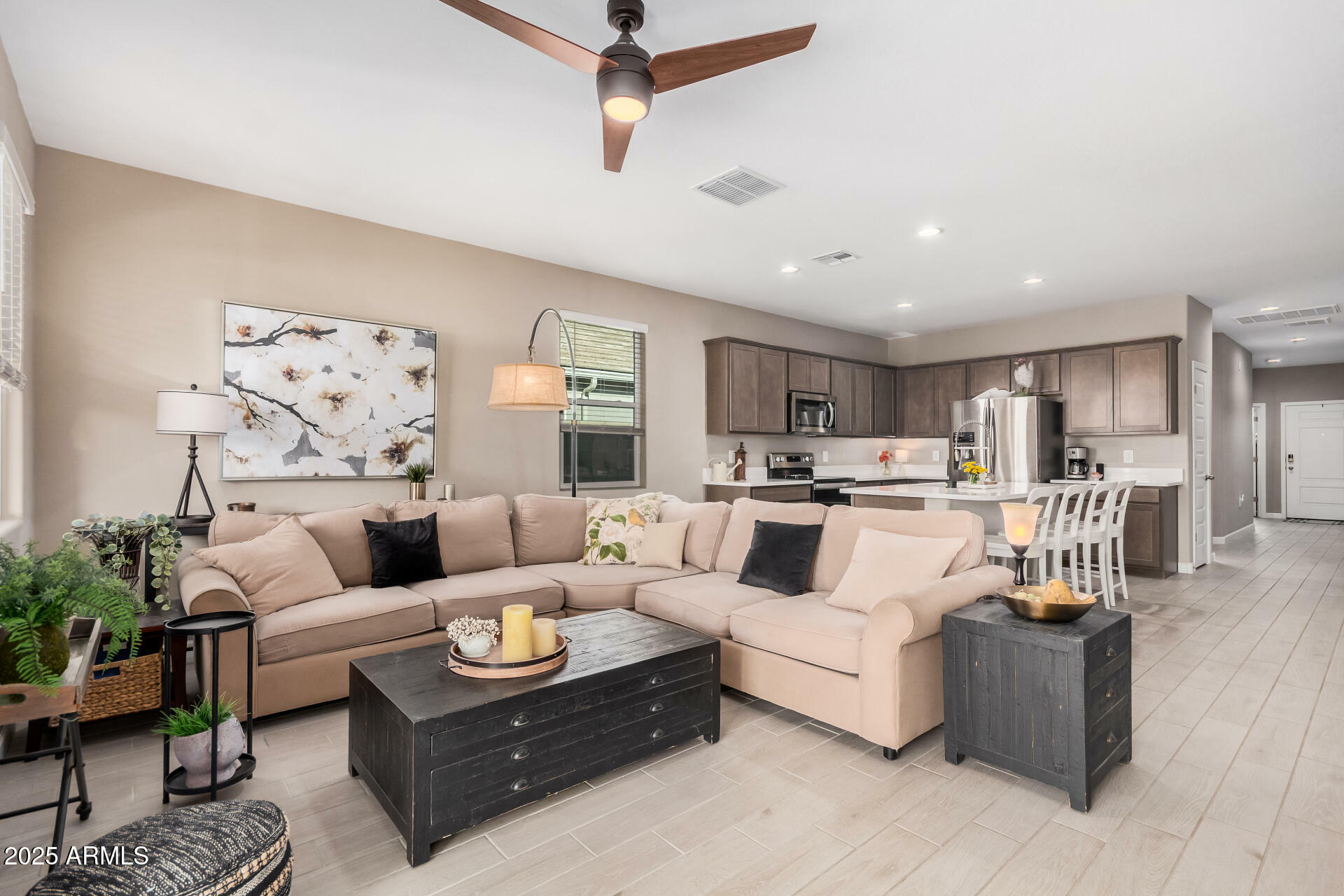 Property Photo:  1284 W Sussex Street  AZ 85143 