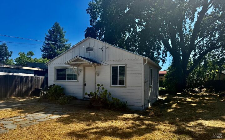 Property Photo:  1014 1024 McMinn Avenue  CA 95407 