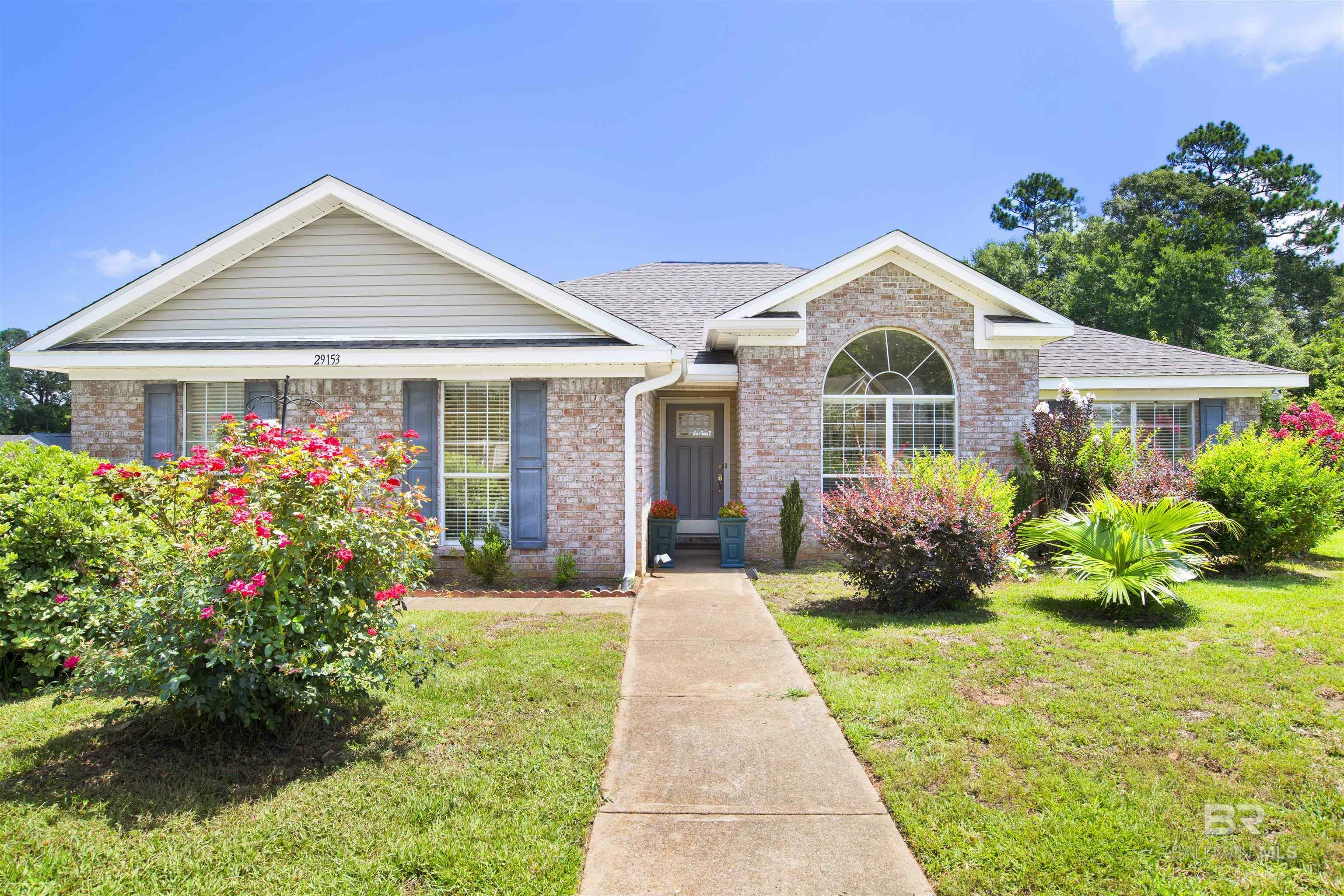 Property Photo: 29153 Canterbury Road AL 36526