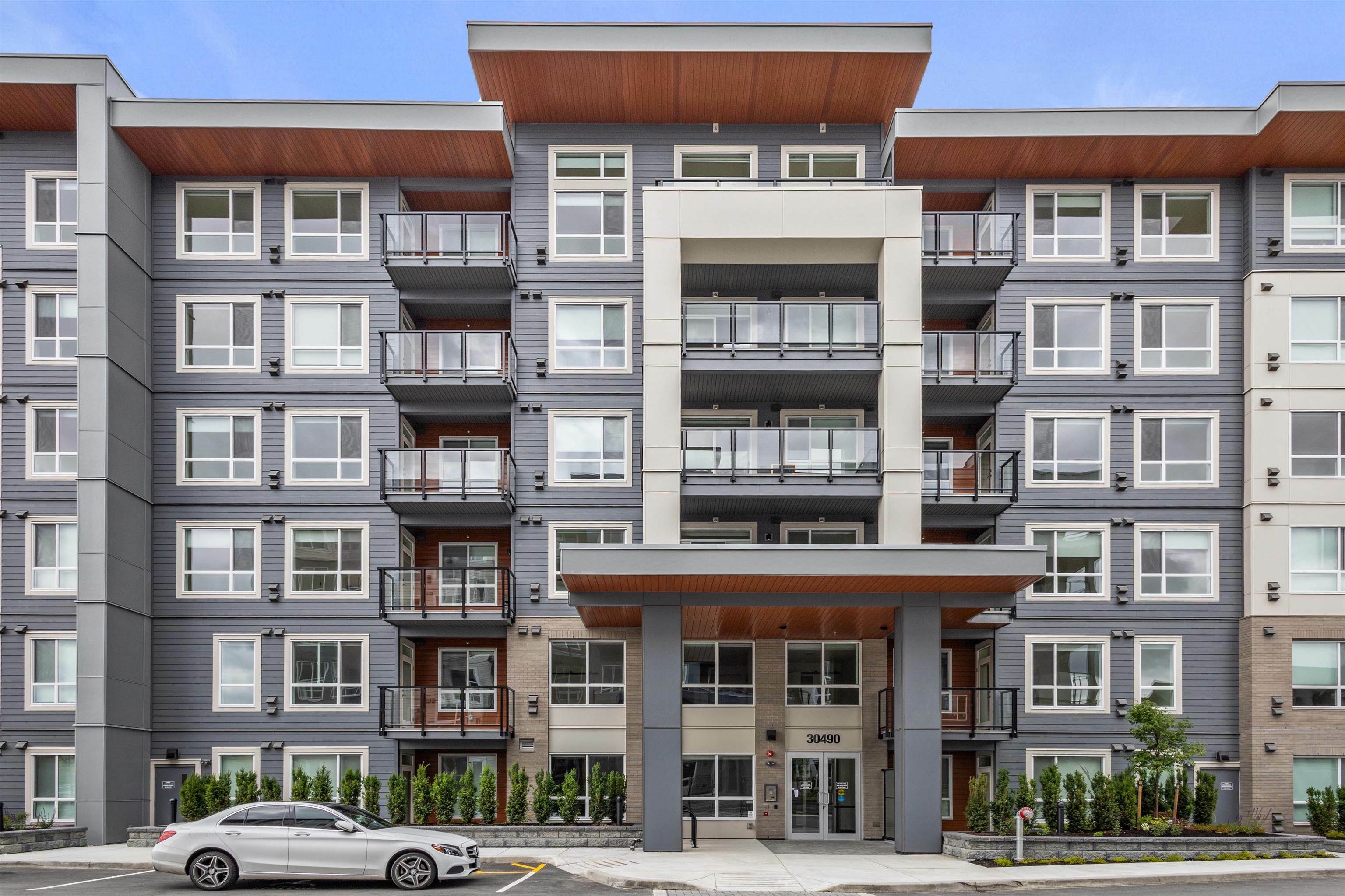 Photo de la propriété: 30490 Cardinal Avenue 408 BC V2T 0L9