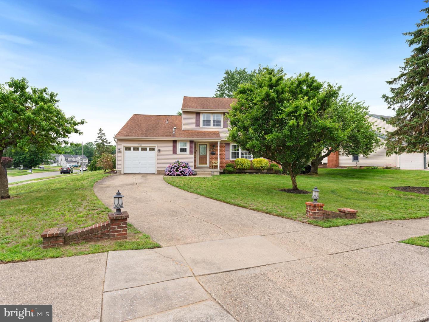 Property Photo: 2505 Yellowstone Road NJ 08077