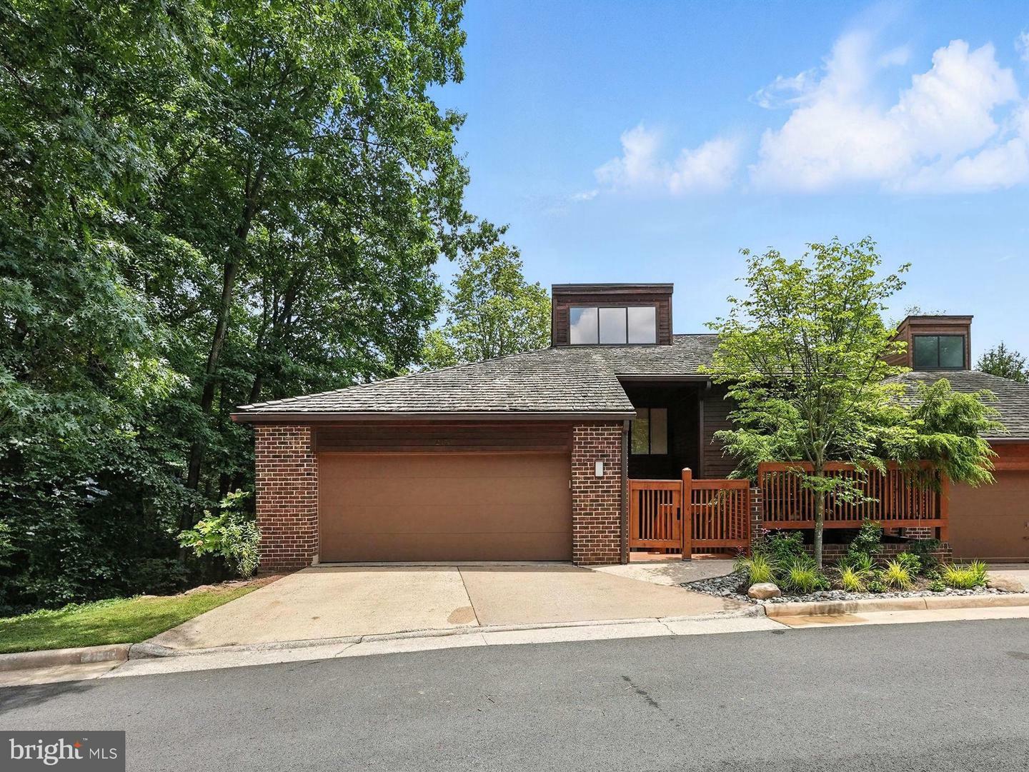 Property Photo: 2151 Cabots Point Lane VA 20191