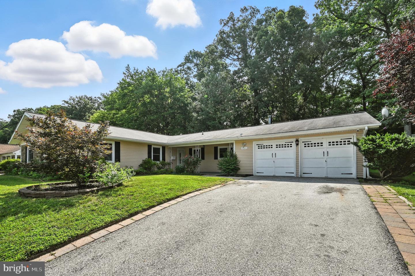9301 Montpelier Drive  Laurel MD 20708 photo