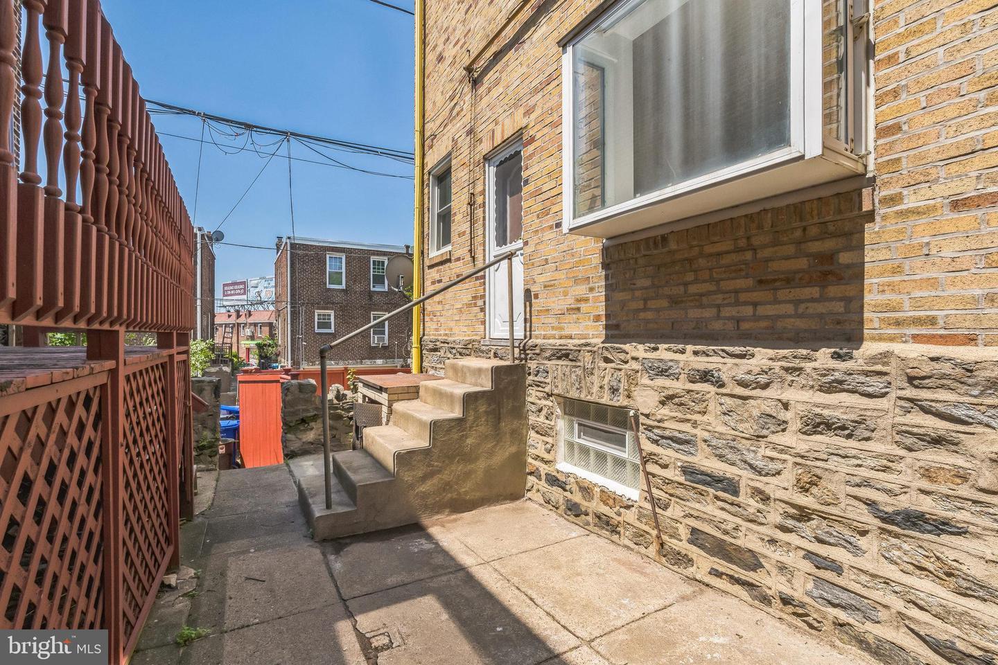 Property Photo: 1712 Chelsea Road PA 19027