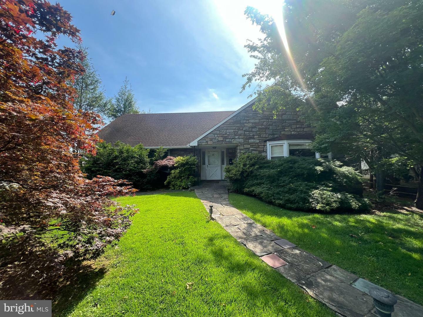 26 N Edmonds Avenue  Havertown PA 19083 photo