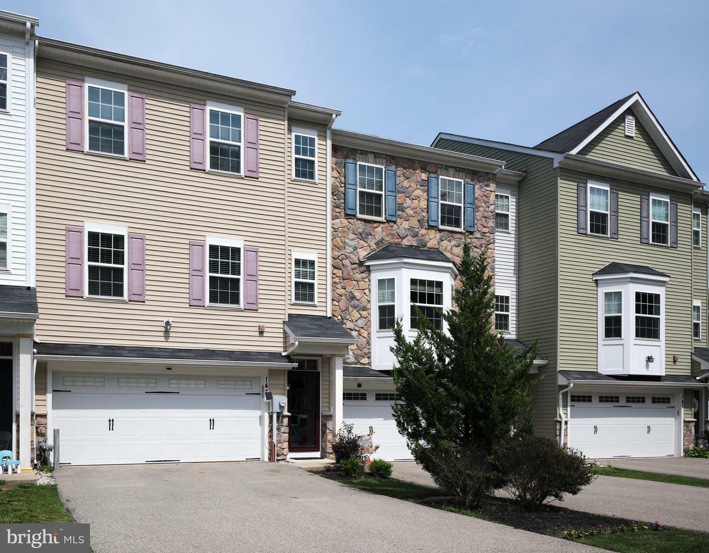 Property Photo: 143 Graystone Drive PA 19053