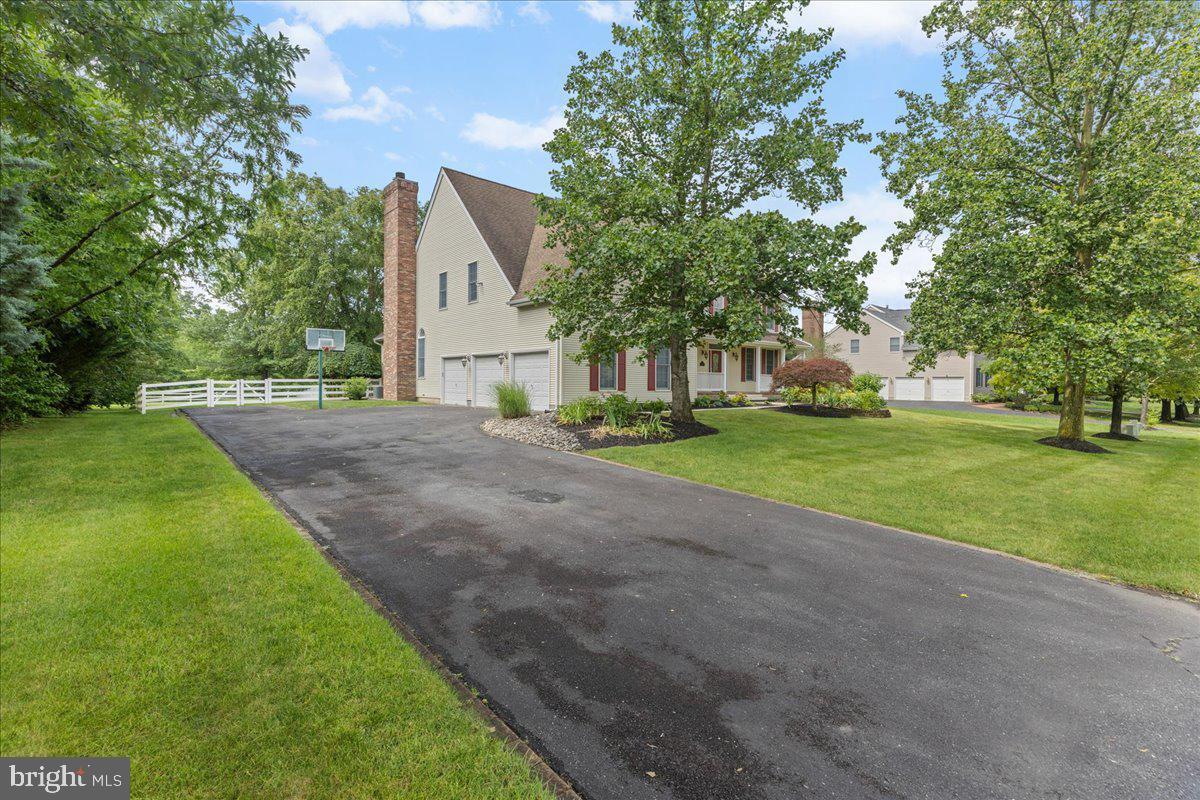 Property Photo: 7 Camas Court NJ 08536