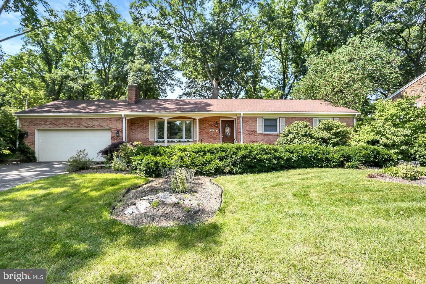26 Forest Drive  Mechanicsburg PA 17055 photo