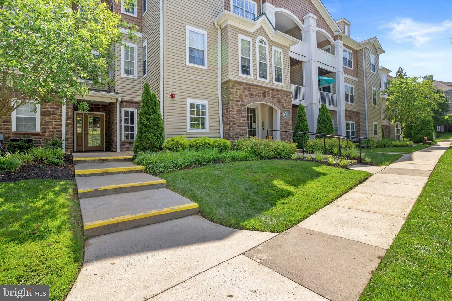 Property Photo:  6000 Village Way 308  PA 19061 