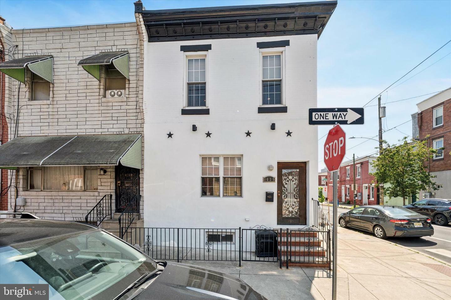 1639 S 19th Street  Philadelphia PA 19145 photo