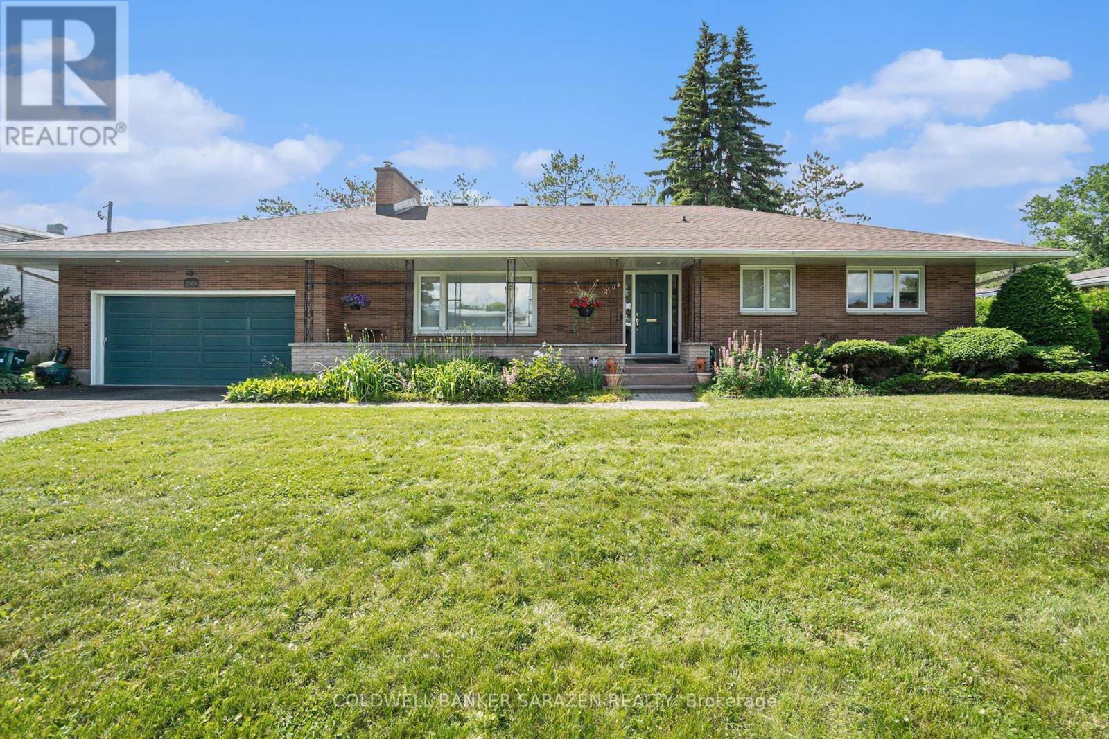 Property Photo: 2009 Killarney Drive ON K2A 1P9