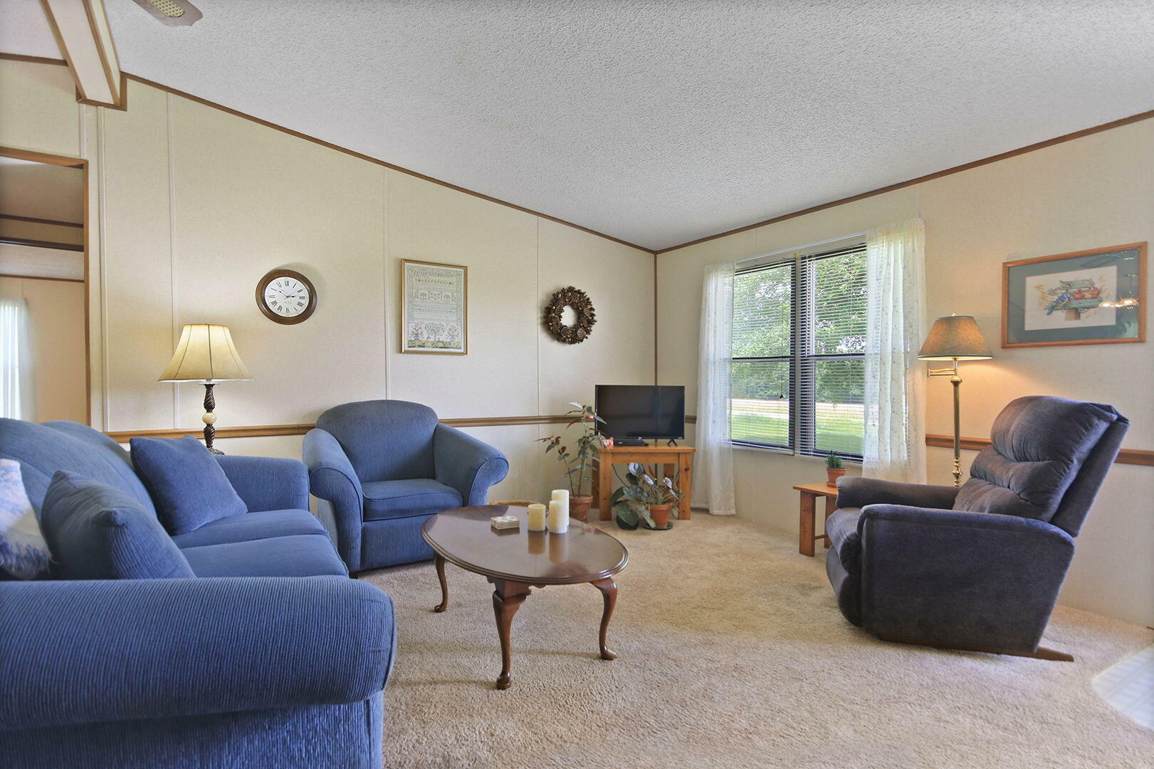 Property Photo: 7459 E Mt Zion Church Rd MO 65255