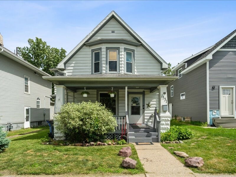 Property Photo: 1551 C Ave NE IA 52402