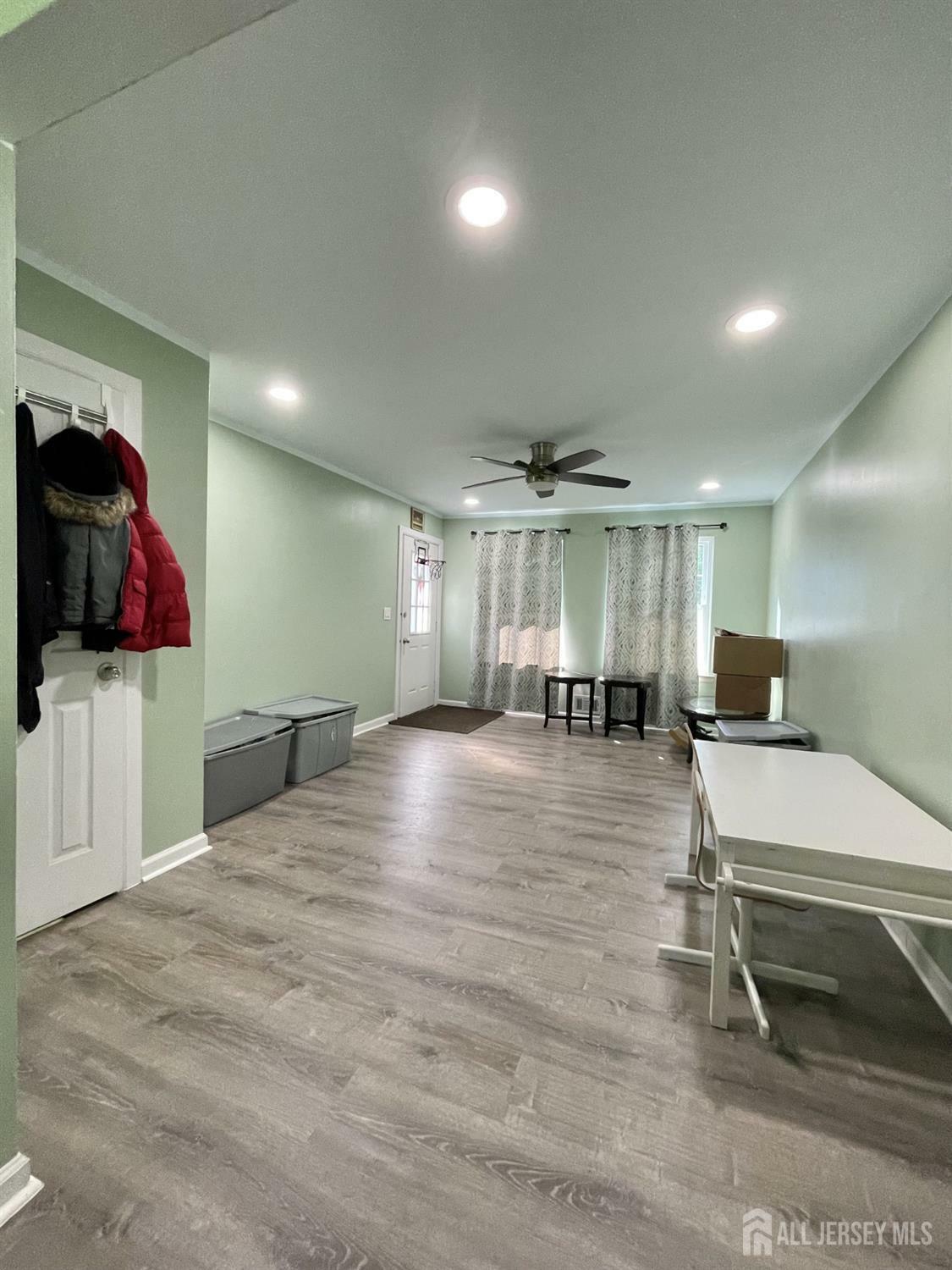 Property Photo:  23 Hanover Square 23D  NJ 08846 