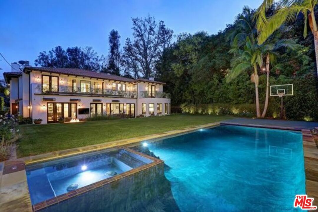12179 Leven Ln  Los Angeles CA 90049 photo