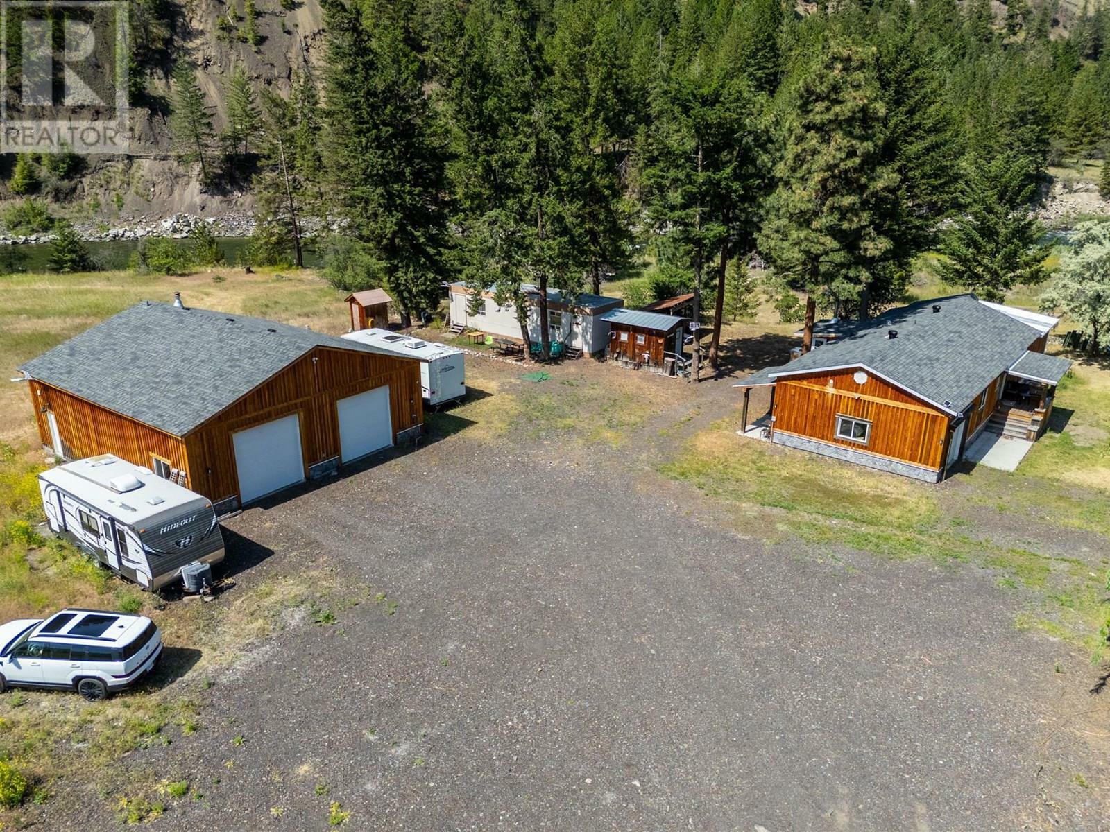 Property Photo: 6097 Highway 3 Other BC V0X 1N1