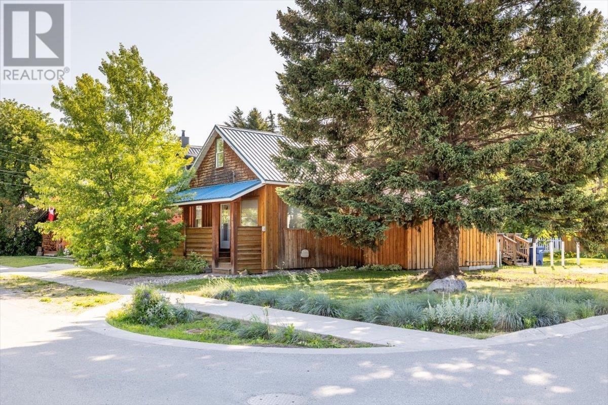Property Photo:  702 9th Avenue  BC V0B 1M0 