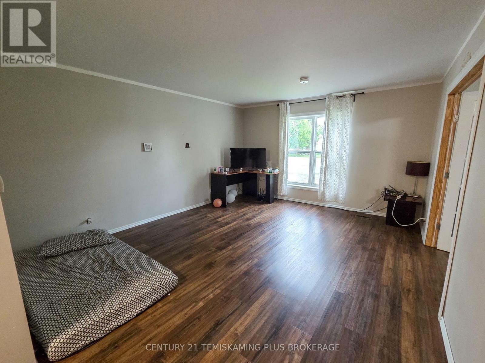 Photo de la propriété: 126 Fourth Avenue ON P0J 1H0