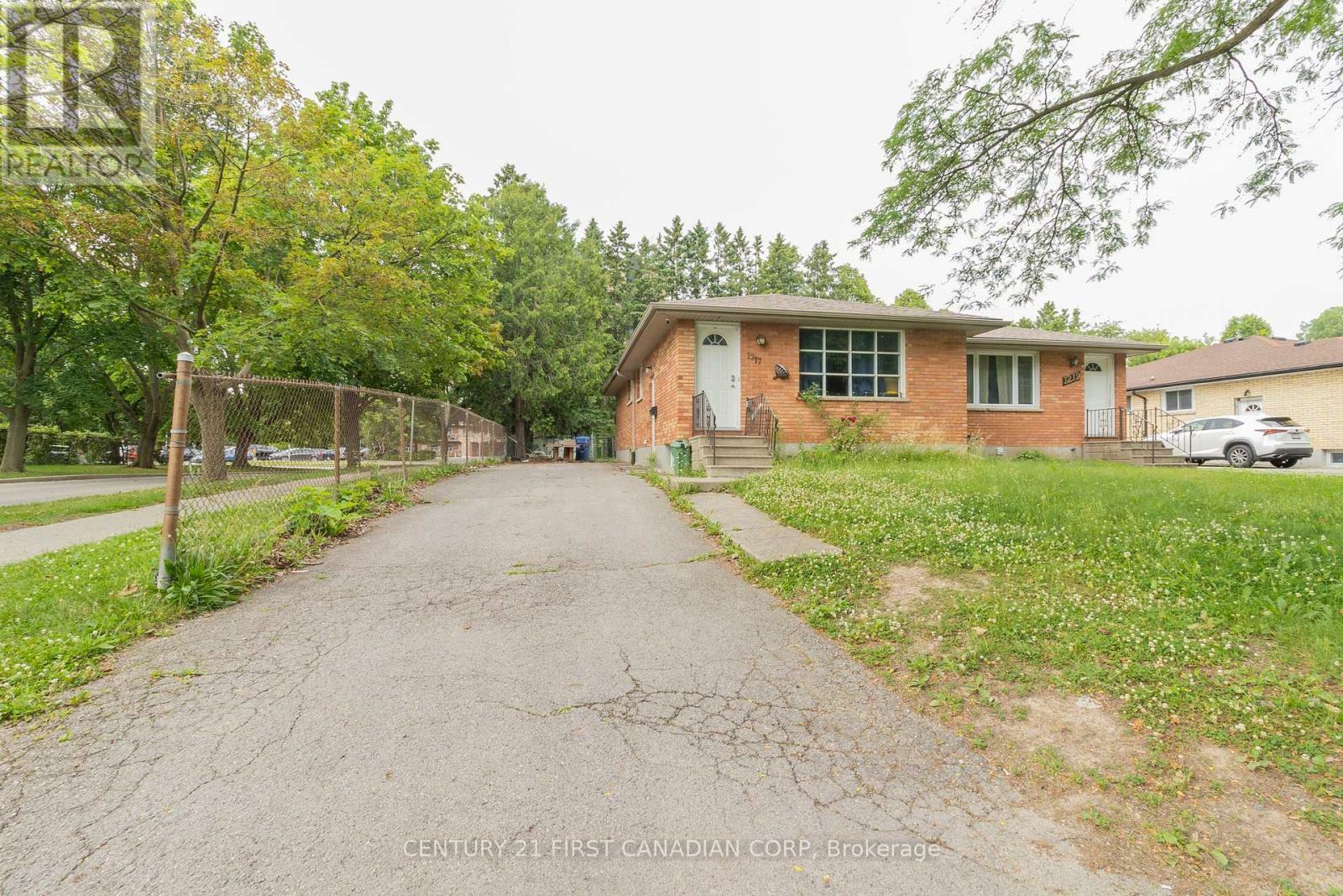 Property Photo: 1217 Victoria Drive East ON N5Y 4E3