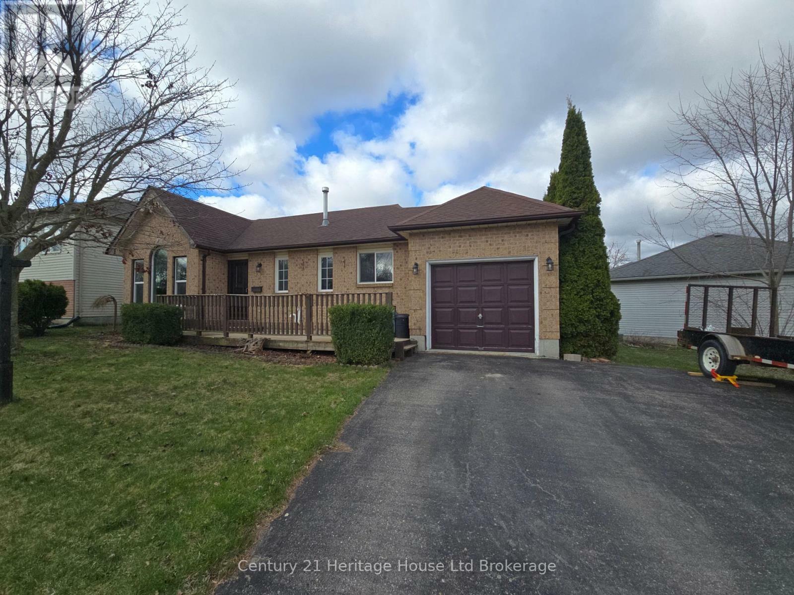 Photo de la propriété: 42 Pebble Beach Court ON N4S 8X2