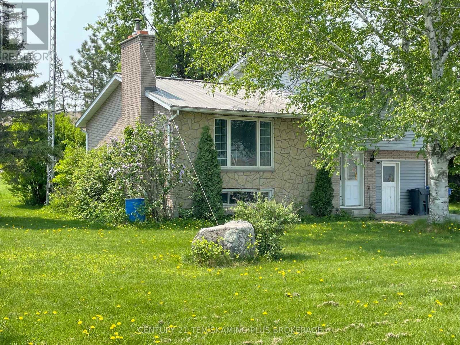 Property Photo: 138 Fourth Avenue ON P0J 1H0