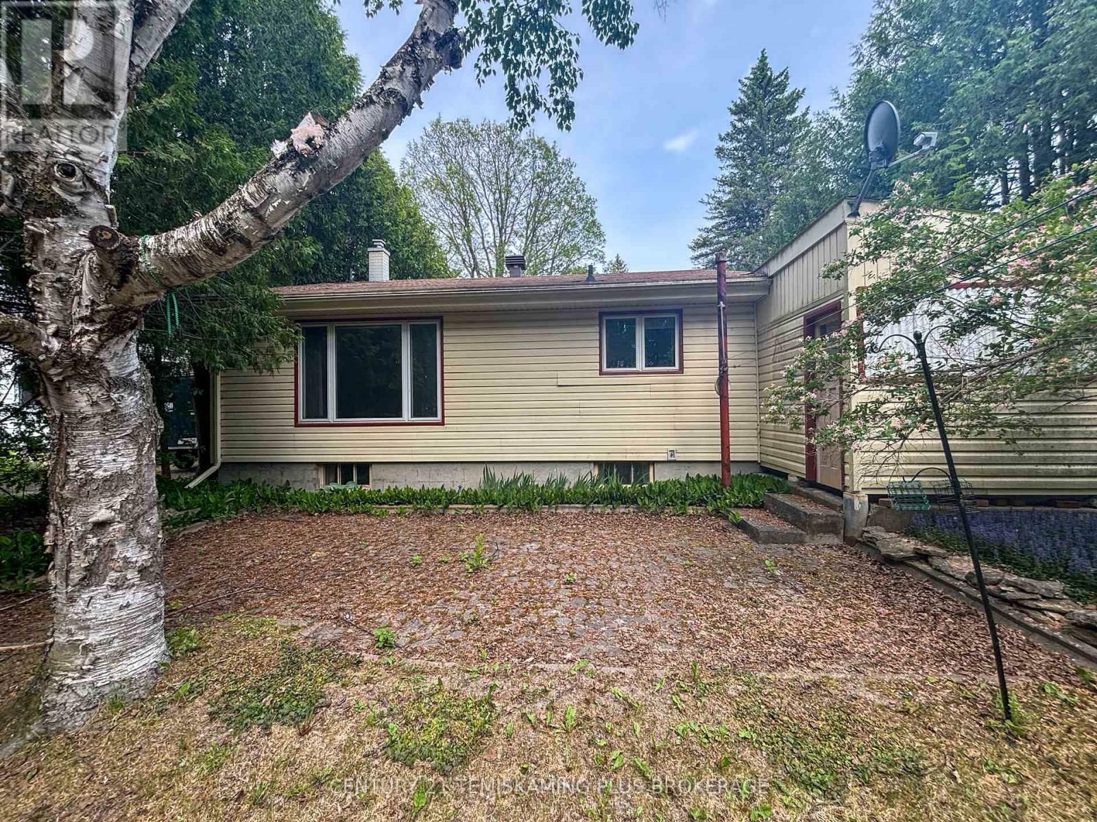 Photo de la propriété: 238 Grant Street ON P0J 1P0