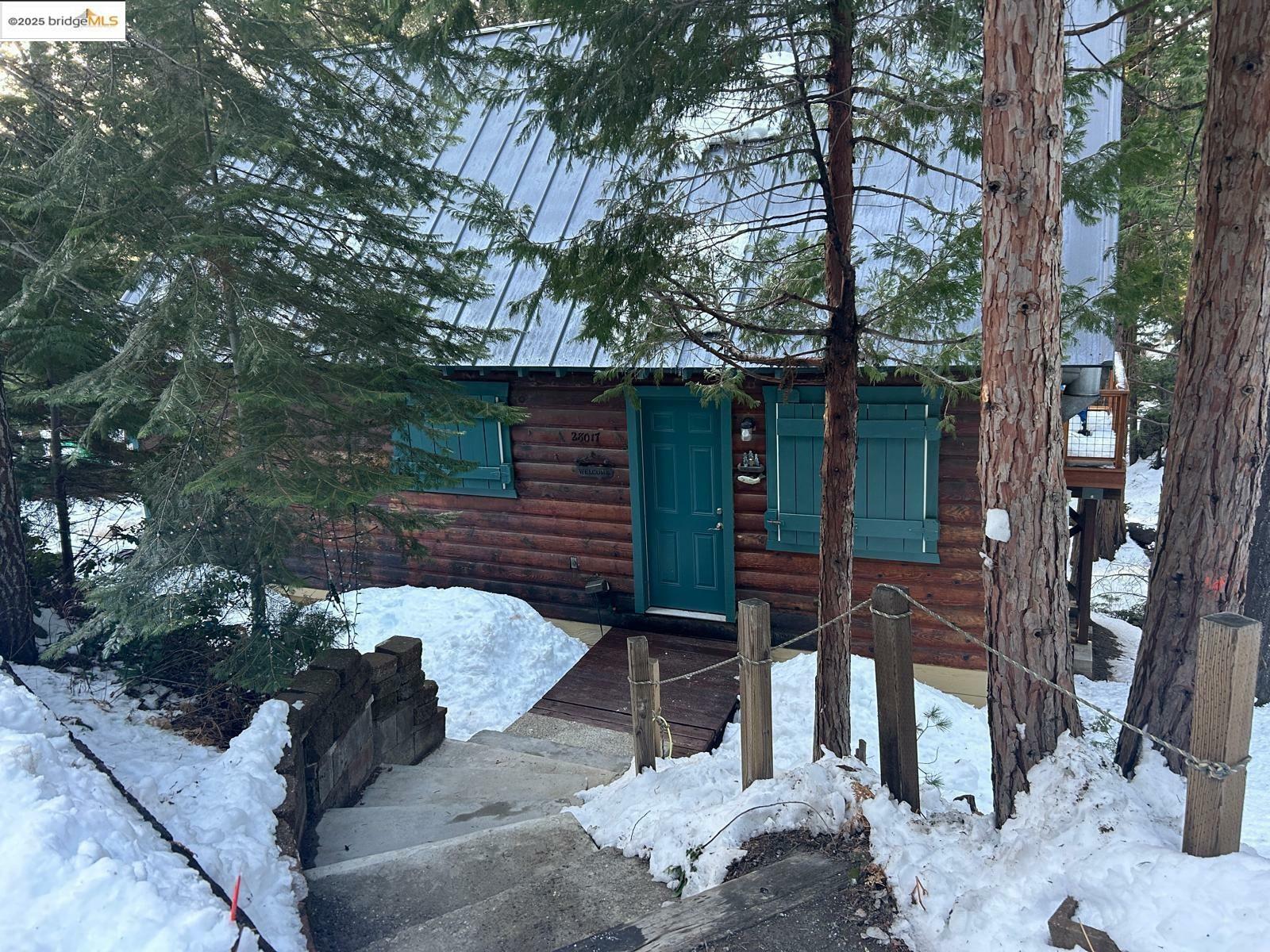 Property Photo: 28017 Strawberry Dr CA 95375