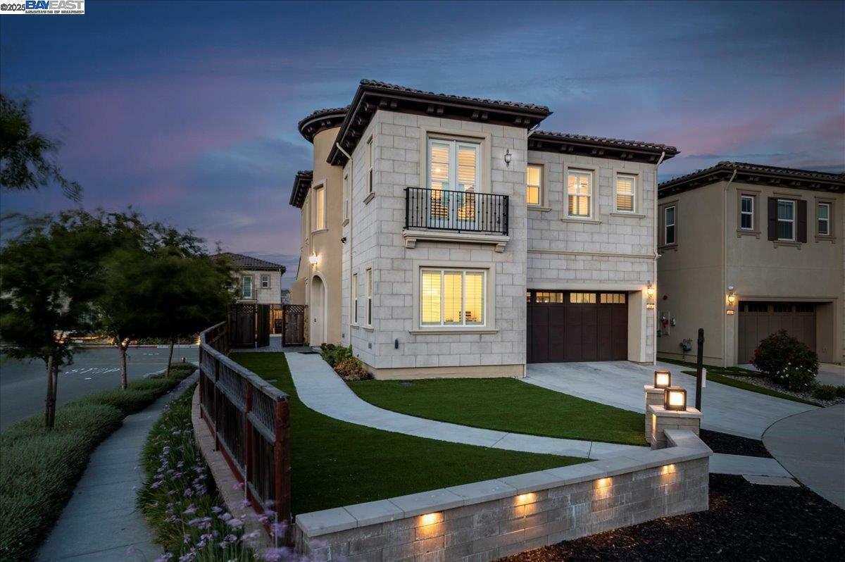 Property Photo:  264 Zinnia Ct  CA 94582 