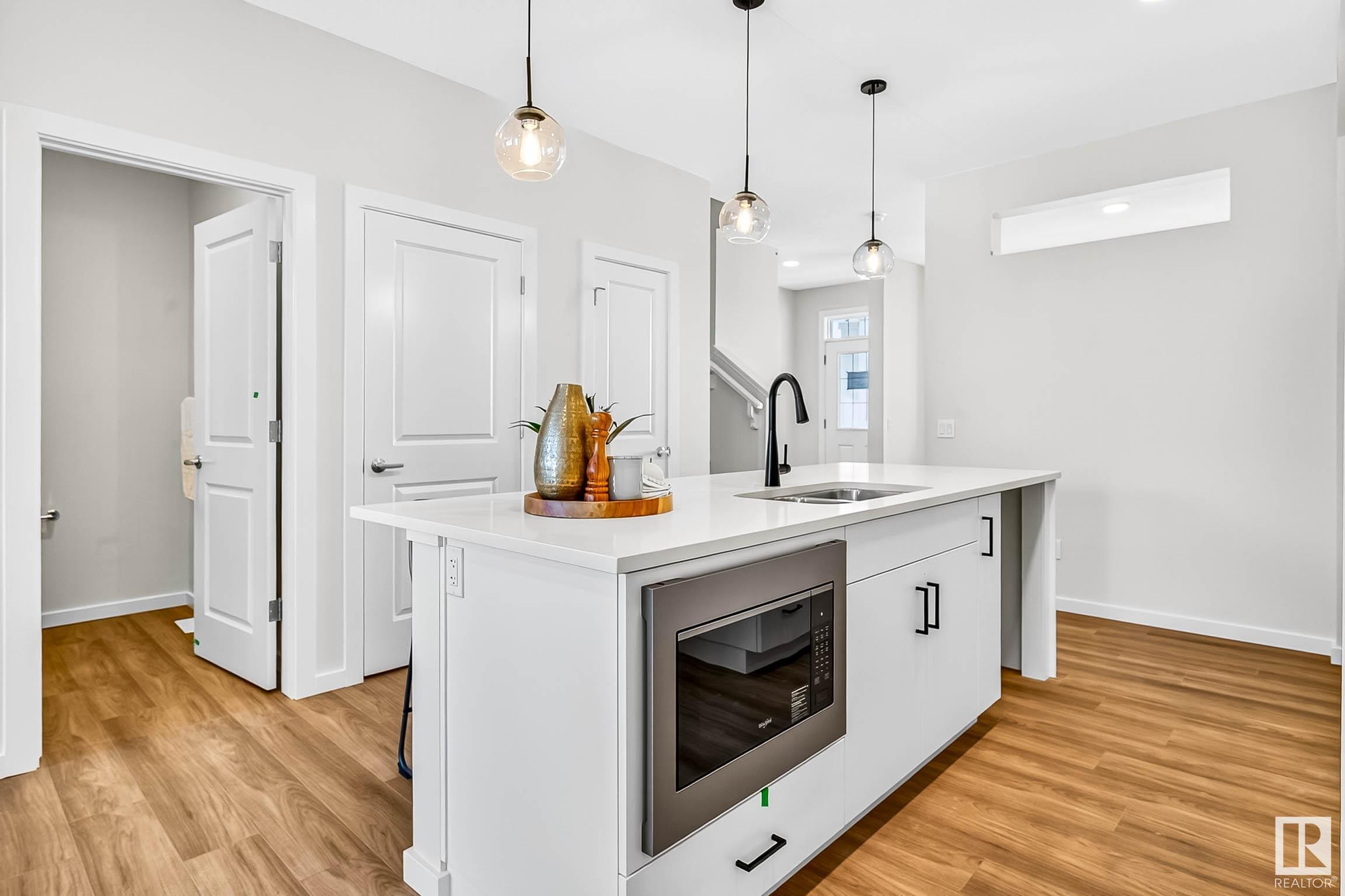 Property Photo: 724 Southfork Drive AB T9E 1N8