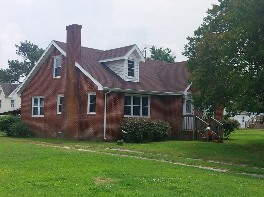 Property Photo: 20224 Saxis Rd VA 23427