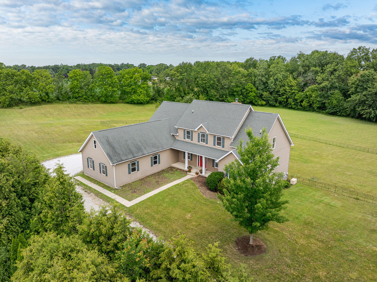 Property Photo: 1020 N 400 IN 46304