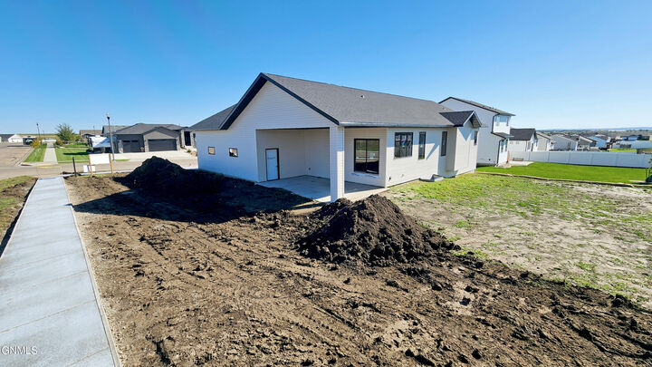 Property Photo: 4008 Nickel Street ND 58503