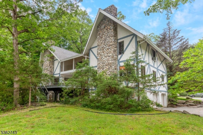 Property Photo: 227 Bearfort Rd NJ 07480