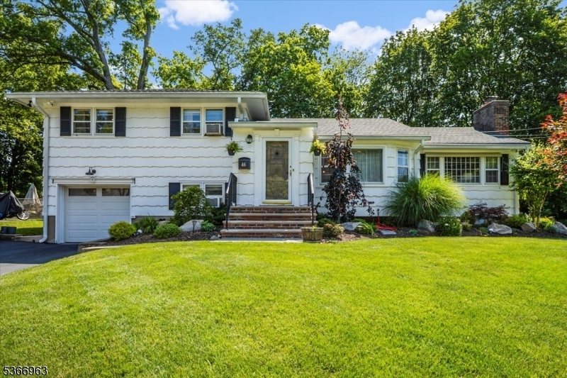 Property Photo: 46 Leonard Dr NJ 07463